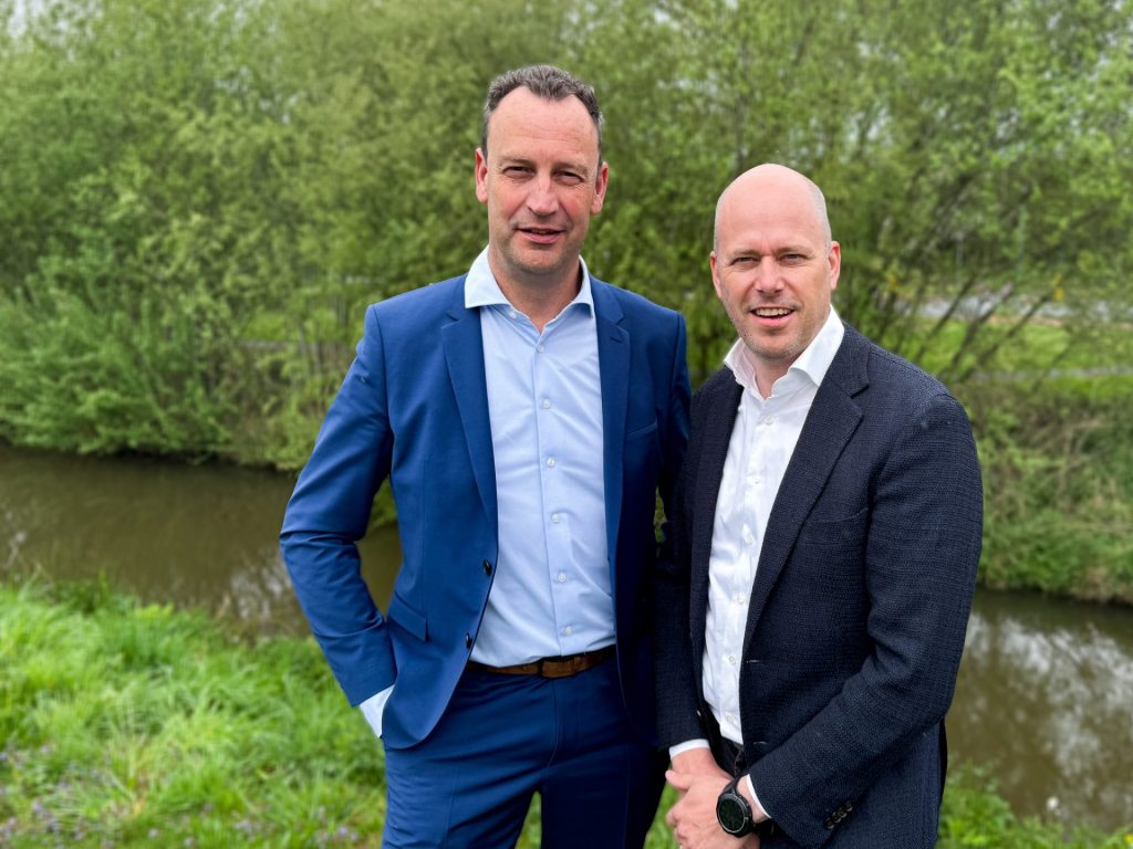 TREBLE begeleidt iunxi Group bij overname van Veducon